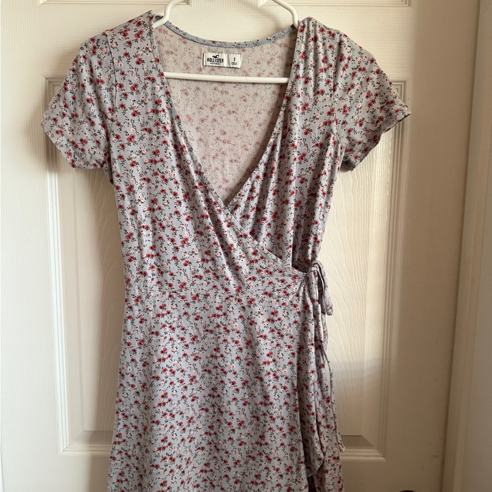 Hollister Pink and Grey Wrap Mini Dress with Flutter Sleeves